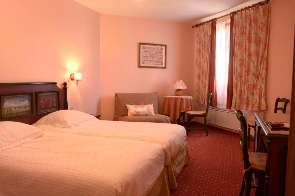 Hotel Winzenberg Blienschwiller Номер фото